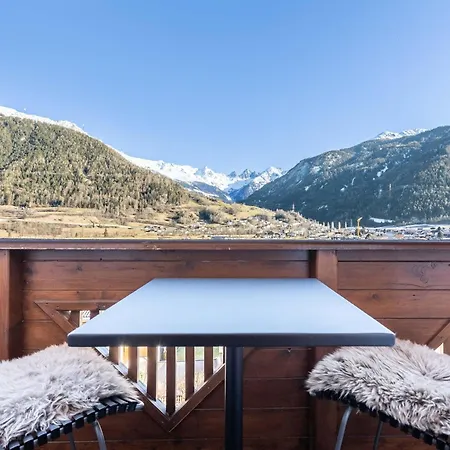 Scenic Family Apartment Prutz