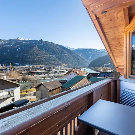 Scenic Family Apartment Prutz